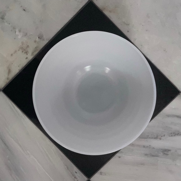 🌟VINTAGE🌟 Milk Glass Bee Hive 9" Mixing Bowl | Serving Bowl - Picture 2 of 3